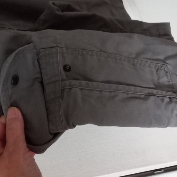 L.L. Bean Cargo Shorts, Natural Fit - Picture 3 of 12